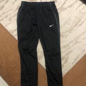 WOMENS NIKE PANTS.